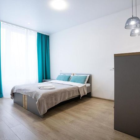Nyvky Like Home - Studio - Apt 21 Kiev Esterno foto
