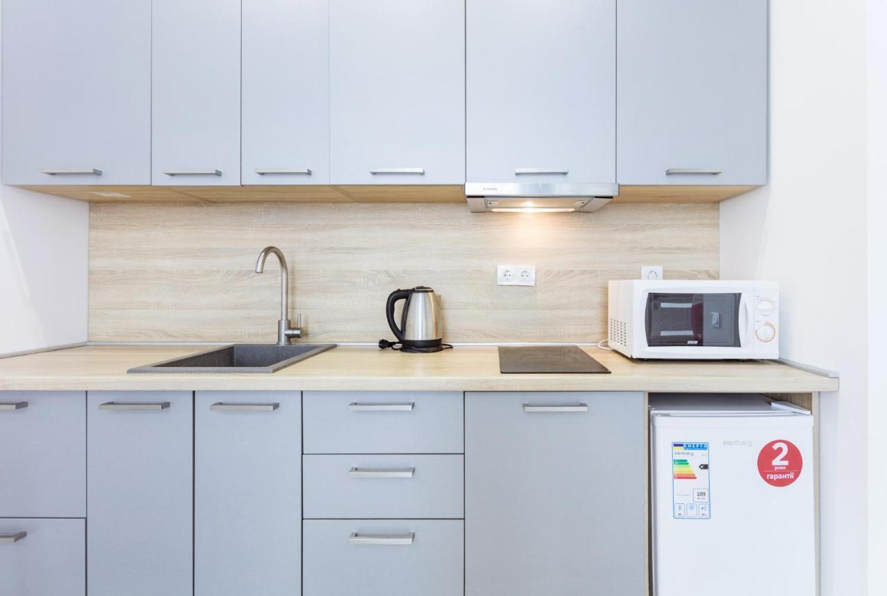 Nyvky Like Home - Studio - Apt 21 Kiev Esterno foto