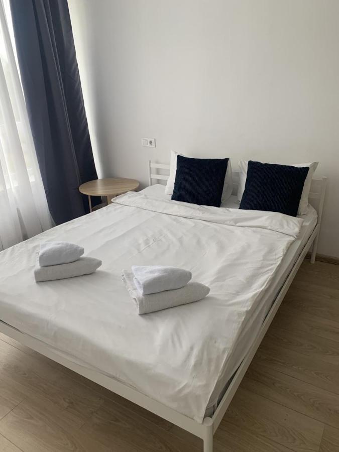 Nyvky Like Home - Studio - Apt 21 Kiev Esterno foto