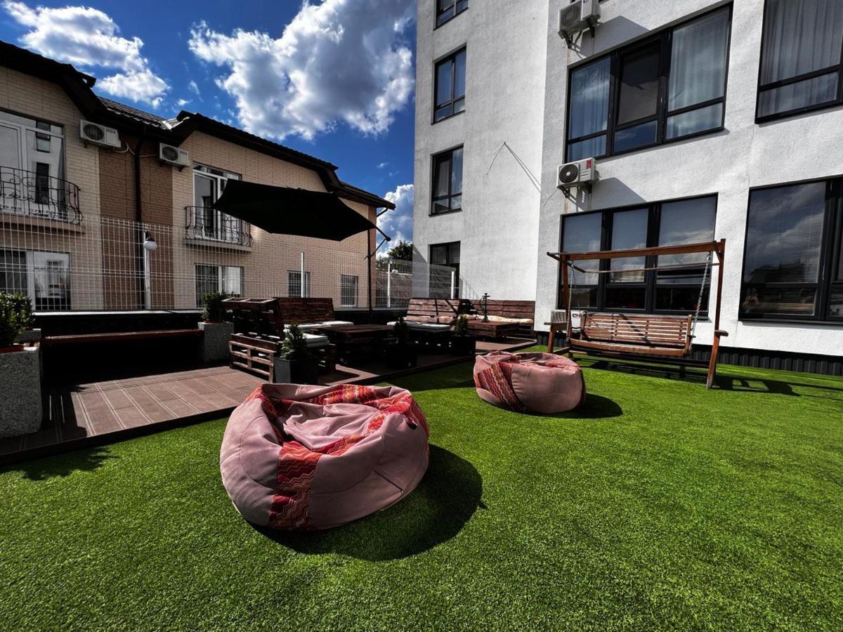 Nyvky Like Home - Studio - Apt 21 Kiev Esterno foto